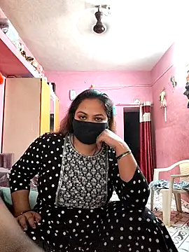 Snapshot of biggbobbsgirl chatting on 03-20-26, 02:27 biggbobbsgirl online show from 03-20-26, 02:27