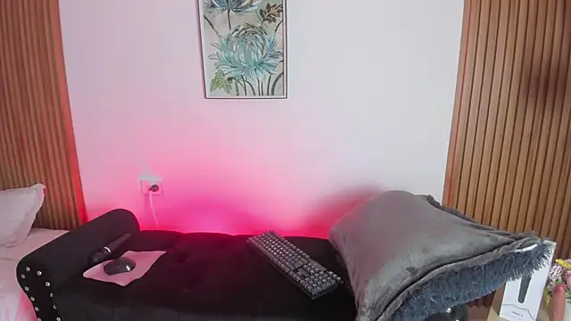 NicolWhite online show from 10-03-25, 12:02