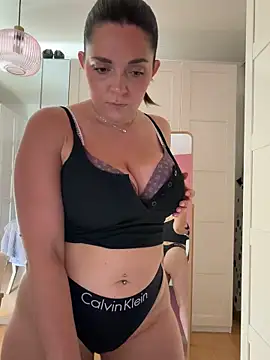 chloedlm5 online show from 06-18-26, 08:36