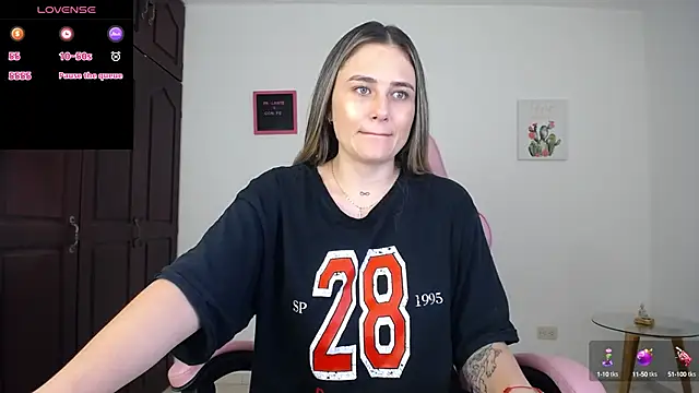 Veronika  Winslow  online show from 09-16-25, 06:47