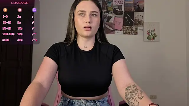 Snapshot of Veronika__Winslow_ chatting on 03-12-26, 05:02 Veronika Winslow online show from 03-12-26, 05:02