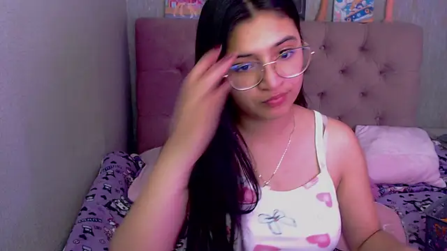 laurenelove online show from 09-11-25, 02:55