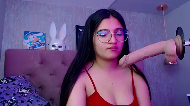 laurenelove online show from 11-13-25, 04:00