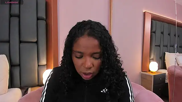 LisaMendez online show from 02-04-26, 04:07