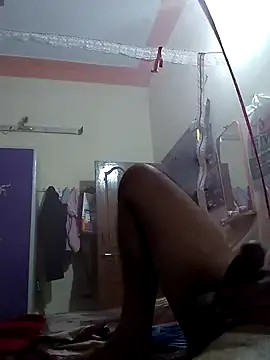 Snapshot of Samlevis7052 chatting on 03-10-26, 04:06 Samlevis7052 online show from 03-10-26, 04:06