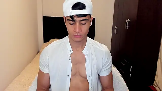 stylish men online show from 09-19-25, 04:40