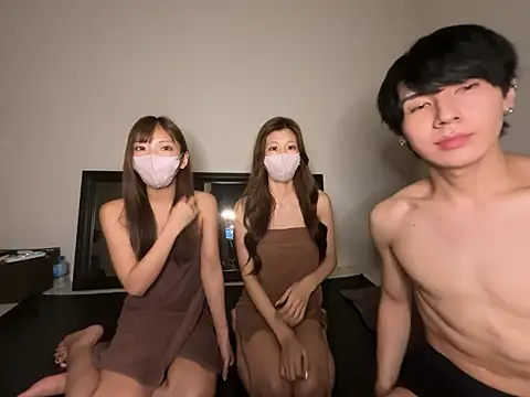 Snapshot of fantasy_JP chatting on 10-03-25, 11:51 fantasy JP online show from 10-03-25, 11:51