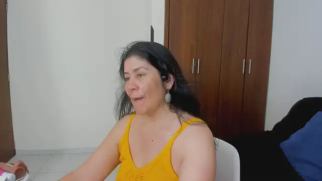 kiraGeiner online show from 06-24-26, 01:04
