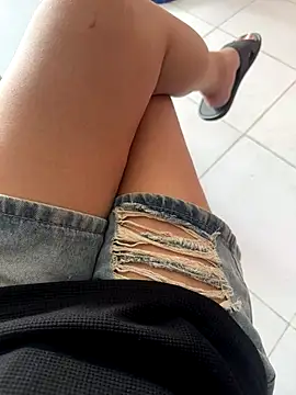 sharon-Hanna online show from 11-13-25, 01:26