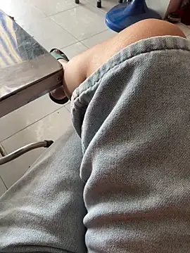 sharon-Hanna online show from 11-21-25, 01:04