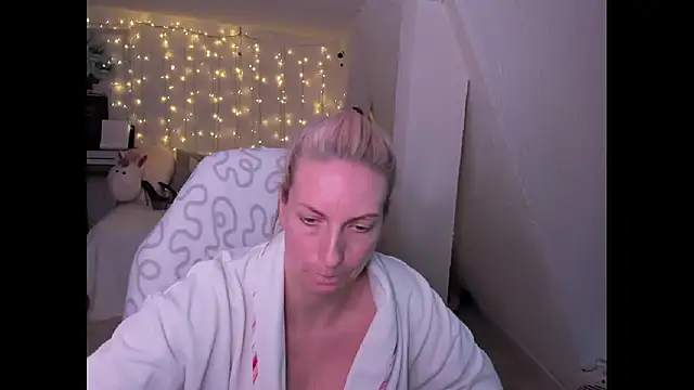 SexyJulia21 online show from 12-14-24, 05:47