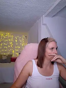 SexyJulia21 online show from 02-10-25, 12:08