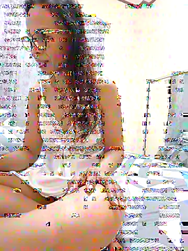 Snapshot of Mama_Eva_1 chatting on 10-19-25, 10:32 Mama Eva 1 online show from 10-19-25, 10:32