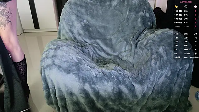 Lein Bone online show from 06-19-26, 01:04