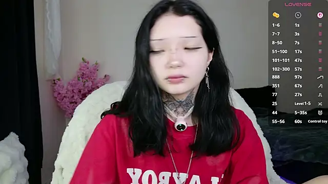 Snapshot of Lein_Bone chatting on 06-26-26, 12:26 Lein Bone online show from 06-26-26, 12:26