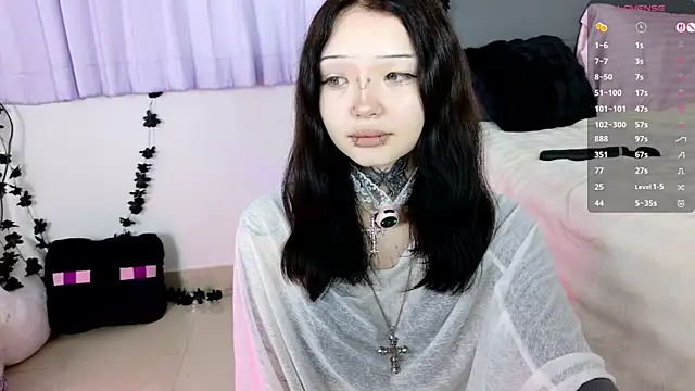 Snapshot of Lein_Bone chatting on 07-15-26, 12:05 Lein Bone online show from 07-15-26, 12:05