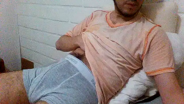 Snapshot of ProfeC4m chatting on 10-14-25, 05:08 ProfeC4m online show from 10-14-25, 05:08