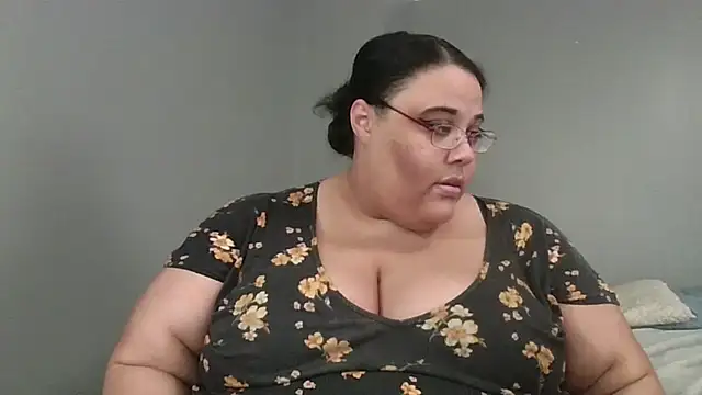 SexyBBW10790 online show from 04-29-26, 05:30
