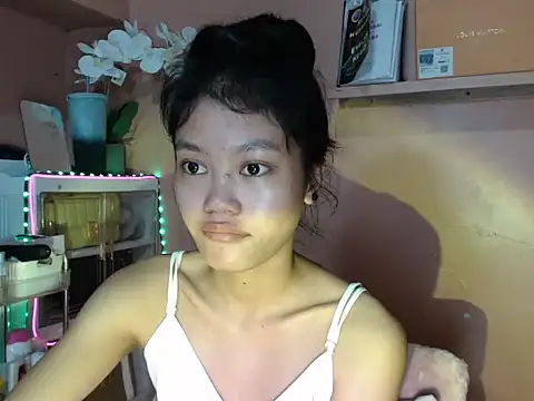 skinny gracie online show from 10-19-25, 03:29