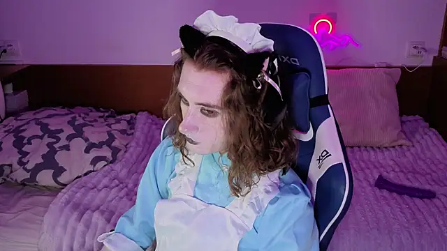 Snapshot of whitekittenenergy chatting on 09-10-25, 03:56 whitekittenenergy online show from 09-10-25, 03:56