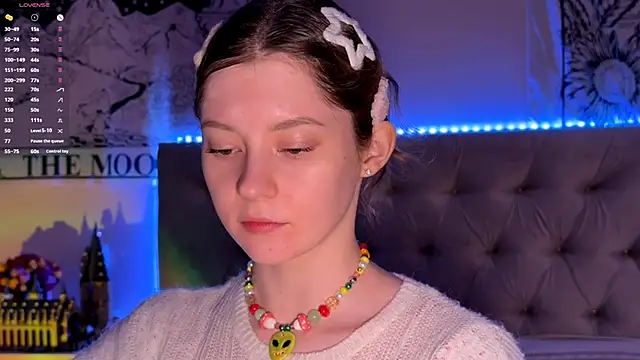 Snapshot of IrisPurrphy chatting on 12-15-25, 01:04 IrisPurrphy online show from 12-15-25, 01:04