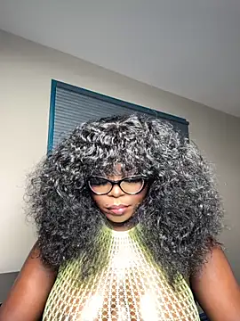 Snapshot of WomanNextdoor1 chatting on 09-23-25, 11:13 WomanNextdoor1 online show from 09-23-25, 11:13