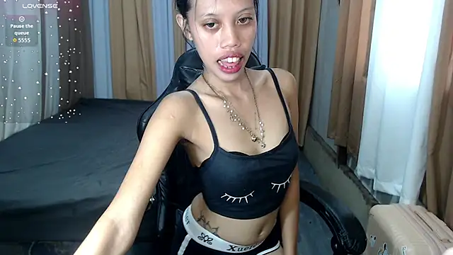 kourtneyluv  online show from 10-15-25, 04:45