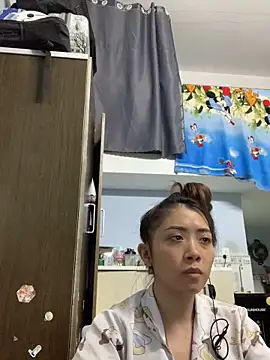 Minee1202 online show from 05-06-26, 02:29