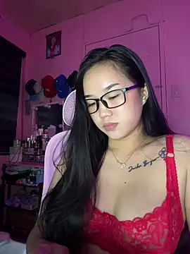 Snapshot of Wynxx chatting on 03-10-26, 04:45 Wynxx online show from 03-10-26, 04:45