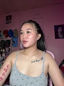 Snapshot of Wynxx chatting on 04-15-26, 12:12 Wynxx online show from 04-15-26, 12:12