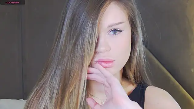 Snapshot of MarilynNova chatting on 11-08-25, 04:23 MarilynNova online show from 11-08-25, 04:23