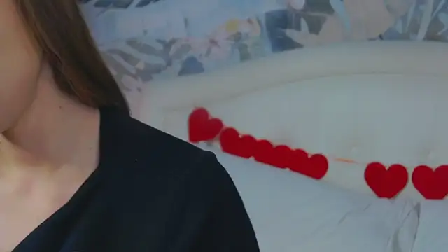 Snapshot of MarilynNova chatting on 02-17-26, 05:59 MarilynNova online show from 02-17-26, 05:59