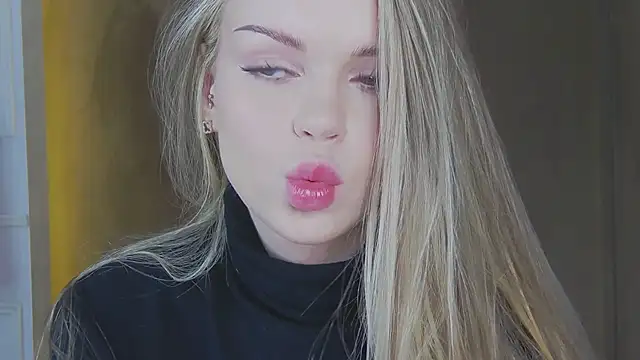 Snapshot of MarilynNova chatting on 03-20-26, 04:17 MarilynNova online show from 03-20-26, 04:17