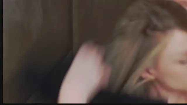 Snapshot of MarilynNova chatting on 03-23-26, 04:27 MarilynNova online show from 03-23-26, 04:27