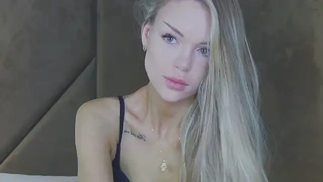 MarilynNova online show from 05-17-26, 04:32