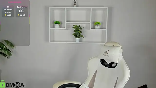 Snapshot of Allice_Cox chatting on 10-06-25, 01:14 Allice Cox online show from 10-06-25, 01:14