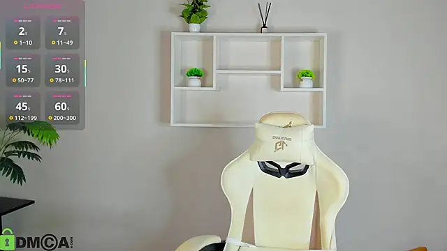 Snapshot of Allice_Cox chatting on 10-28-25, 01:09 Allice Cox online show from 10-28-25, 01:09