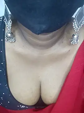 Snapshot of lasyareddy_telugu_0001 chatting on 04-19-26, 10:47 lasyareddy telugu 0001 online show from 04-19-26, 10:47