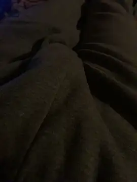 Snapshot of MuzzyFacing chatting on 02-05-26, 05:06 MuzzyFacing online show from 02-05-26, 05:06