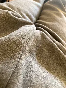 Snapshot of MuzzyFacing chatting on 02-26-26, 12:15 MuzzyFacing online show from 02-26-26, 12:15