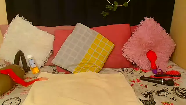 AmazingDarkDoll online show from 10-25-25, 04:35