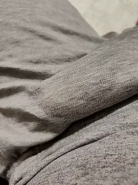 Snapshot of cenk263 chatting on 01-10-26, 04:20 cenk263 online show from 01-10-26, 04:20