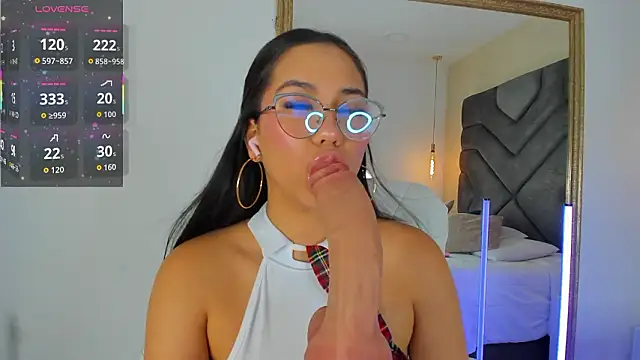 Jazmiinee online show from 02-23-26, 07:22