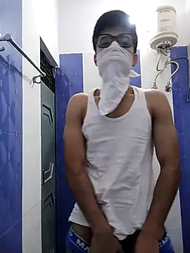 mrmasseur06 online show from 12-18-25, 08:04