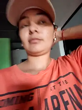 Lily-o online show from 10-24-25, 08:38