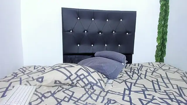 michellnasty online show from 10-19-25, 11:38