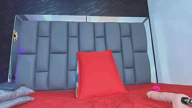 Snapshot of Roxana_gomez chatting on 10-03-25, 03:14 Roxana gomez online show from 10-03-25, 03:14