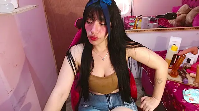 Snapshot of IVET_CUTE1 chatting on 06-08-26, 01:28 IVET CUTE1 online show from 06-08-26, 01:28