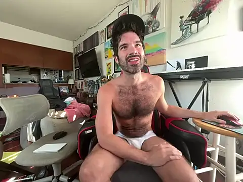 Pupscritch online show from 05-11-26, 04:04