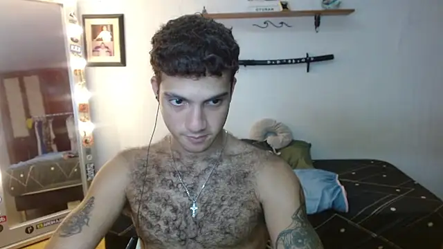 Snapshot of ocean_boy chatting on 10-06-25, 08:39 ocean boy online show from 10-06-25, 08:39